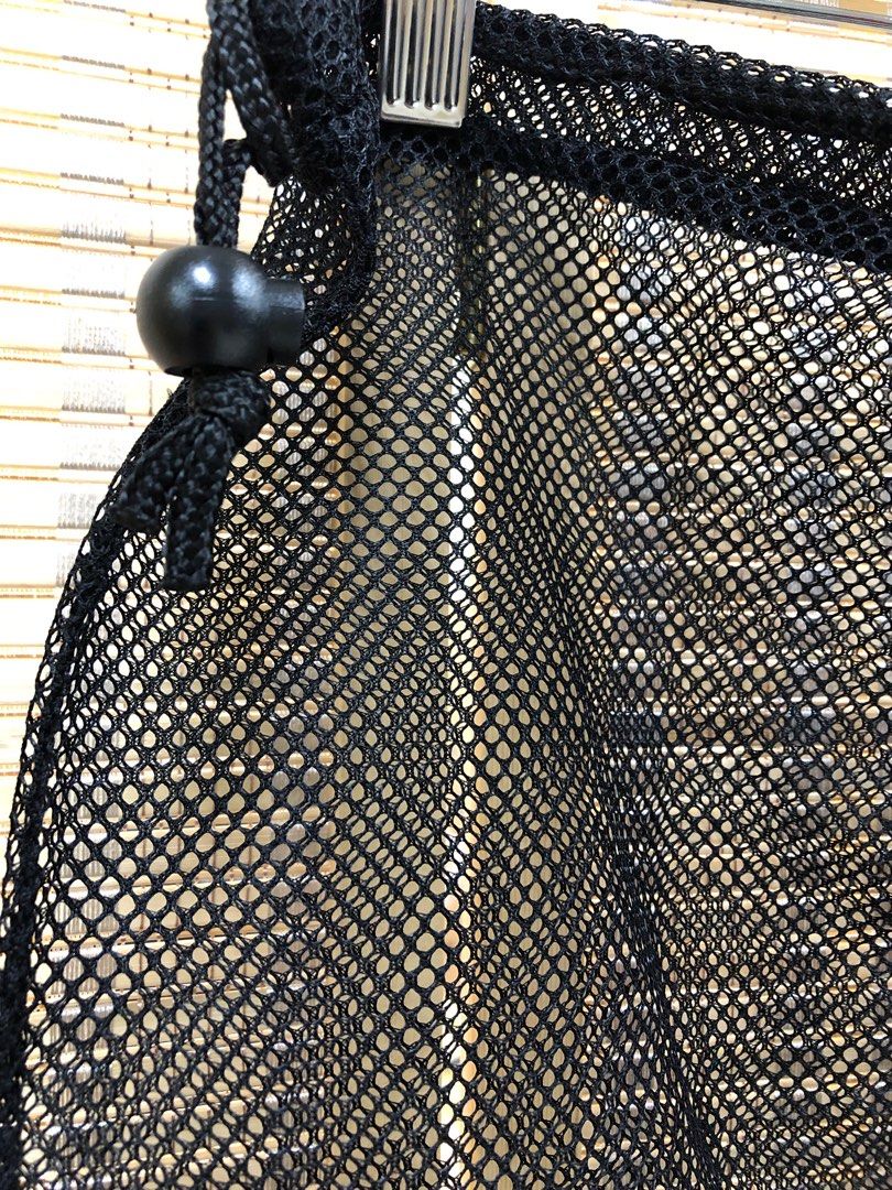 Drawstring bag (Category: Other Sports Equipment and Supplies) located in Singapore. Submitted by kngmarketing (Listing ID 1376504596, Image 2). Description: Super good deal! $2 only Air mesh drawstring bag Can put a lot thing .