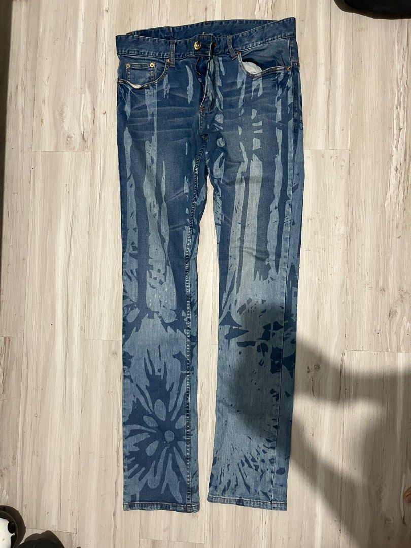 Ed hardy jeans (Category: Jeans) located in Legazpi City. Submitted by tr3ymann (Listing ID 1376496056, Image 1). Description: ed hardy jeans 33x41 skinny fit can't tell if legit but looks good .