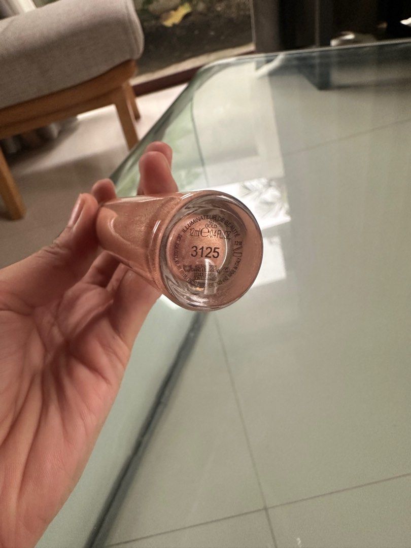 Gucci Liquid Highlighter (Category: Makeup) located in Cavite. Submitted by gcruz0512 (Listing ID 1376534213, Image 2). Description: Authentic Pls see photo for product description Sf co buyer ❤️❤️❤️.