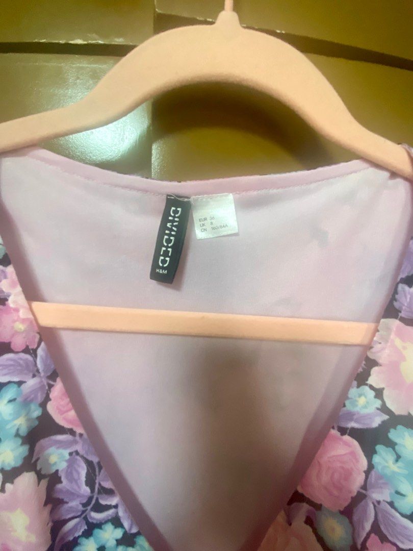 H&M Floral Dress (Category: Dresses) located in Marikina City. Submitted by _geee917 (Listing ID 1376520793, Image 2). Description: .