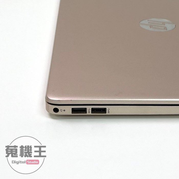 由 winson999888 (刊登 ID 1376525411，圖片 3) 提交，位於 台北市 (Taipei) 的 【蒐機王】HP Laptop 15s-fq1xxx i5-1035G4 16G / 512G【15.6吋】D4307-3 (類別：桌上電腦或筆記型電腦)，說明：【商品貨號】D4307 【名稱】HP Laptop 15s-fq1xxx i5-1035G4 16G / 512G 15.6吋 【顏色】金色 【品相描述】外觀良好 【新舊程度】中古品 / 95%新 【保固狀態】店家責任保固七天 【配件說明】充電器、無盒裝 【NCC認證碼】CCAH18LP3520T2 【BSMI商檢字號】R3A304 【賣場管理代碼】03，SA9 -------------------------------------- 【商品狀態分級說明】 ● 100%新 = 全新未拆封新品 ● 95%新 = 機況如新品一般 ● 90%新 = 僅些許使用小痕跡 ● 85%新 = 外觀有較明顯痕跡 ● 80%新