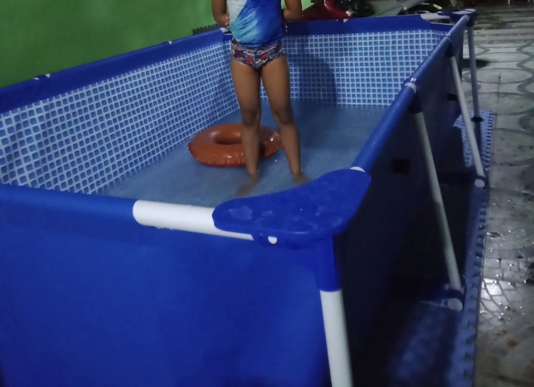 Inflatable pool (Category: Other Baby Bathing & Changing Needs) located in Dasmarinas. Submitted by nicesmyl (Listing ID 1376471989, Image 2). Description: including pool filter.