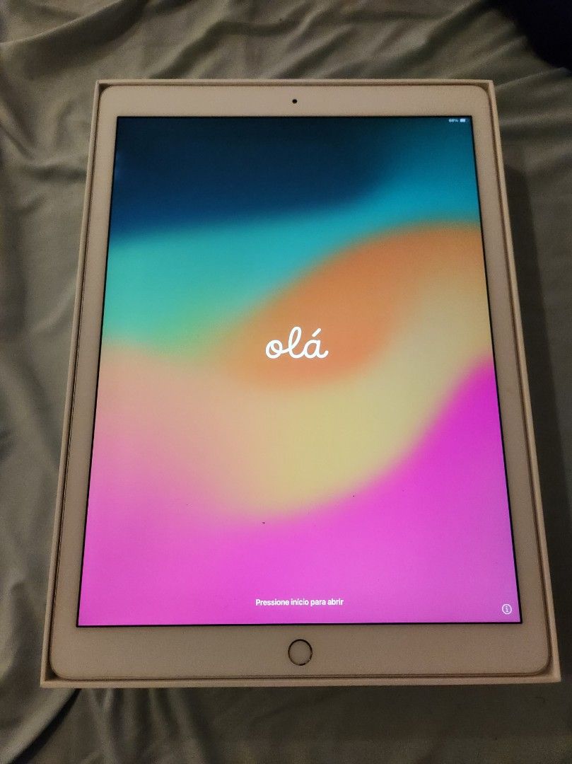 iPad Pro 12.9 2nd Gen Silver 64 GB Wifi Only (Category: iPad) located in Quezon City. Submitted by thehesitantonlineseller (Listing ID 1373406789, Image 1). Description: ITEM IS AVAILABLE UNLESS TAGGED AS SOLD. THANK YOU. Hi Everyone, I am selling an iPad Pro 2nd Gen unit (2017) at Php11,000 iPad Pro 2017 2nd Gen Php11,000 Silver 64 GB Has minimal scratches on the back includes Box and Papers. No other inclusions. Item is strictly for sale and is