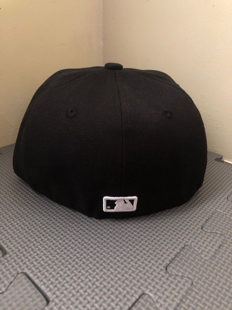 LA black fitted cap (Category: Caps & Hats) located in San Antonio. Submitted by lostnfoundph (Listing ID 1376480018, Image 2). Description: .