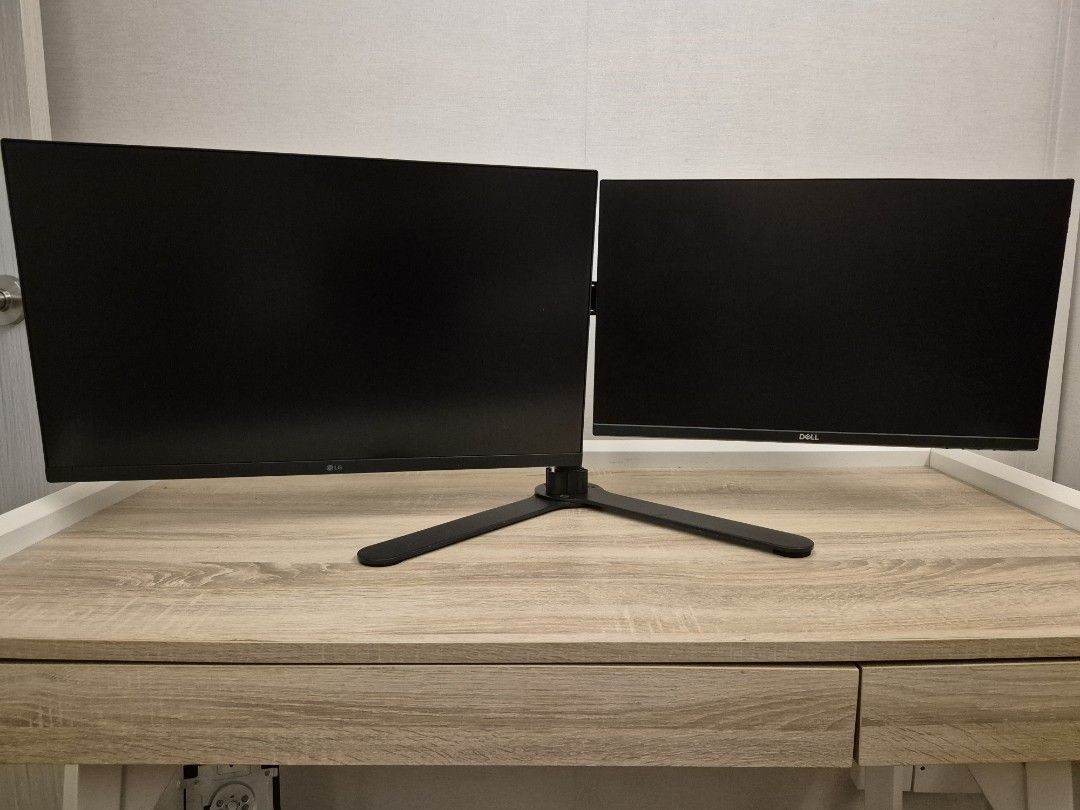 LG 27 inch Fhd ips monitor (Category: Desktops) located in Singapore. Submitted by sharmin.lee (Listing ID 1376562791, Image 2). Description: check out dell monitor listing and monitor arm https://www.lg.com/sg/consumer-monitors/fhd-qhd/27mp400-b/?sortCriteria=%40ec_pdp_view_count+descending&srsltid=AfmBOoql0mlUF44DA26dcO225Lzp9dPZqCIEafObNip1zH1BbsYaWlhb.
