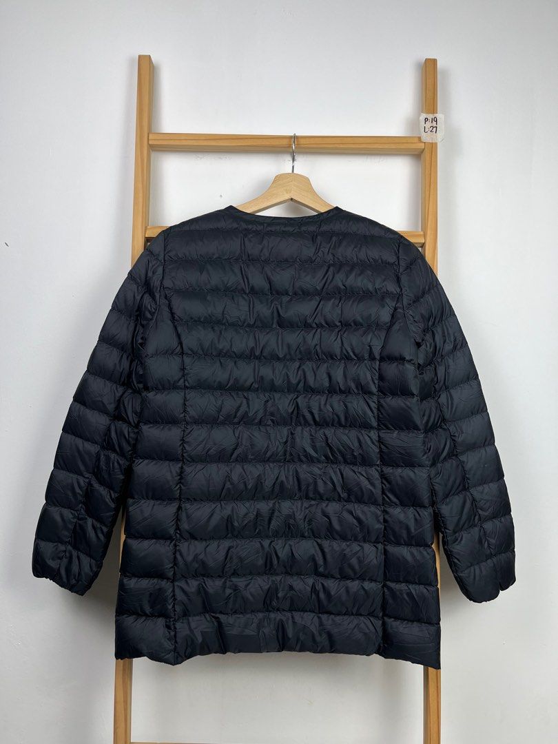 Light Down Jacket (Category: Coats, Jackets and Outerwear) located in Johor Bahru. Submitted by Thrift.Sweat.Store_ (Listing ID 1376509628, Image 2). Description: 👕 Light Down Jacket ❇️ Condition : 9/10 ✂️ Pit :19 Length :27 🧵 Material :100% Polyester 🎨 Colour :Black 💸 Price : RM50 exc pos 📫 Pos SM : RM8 SS : RM15 *Recommended for 5-10 deg * Shirt colour still in good condition and not faded. Picture may varies with actual appearance due to 