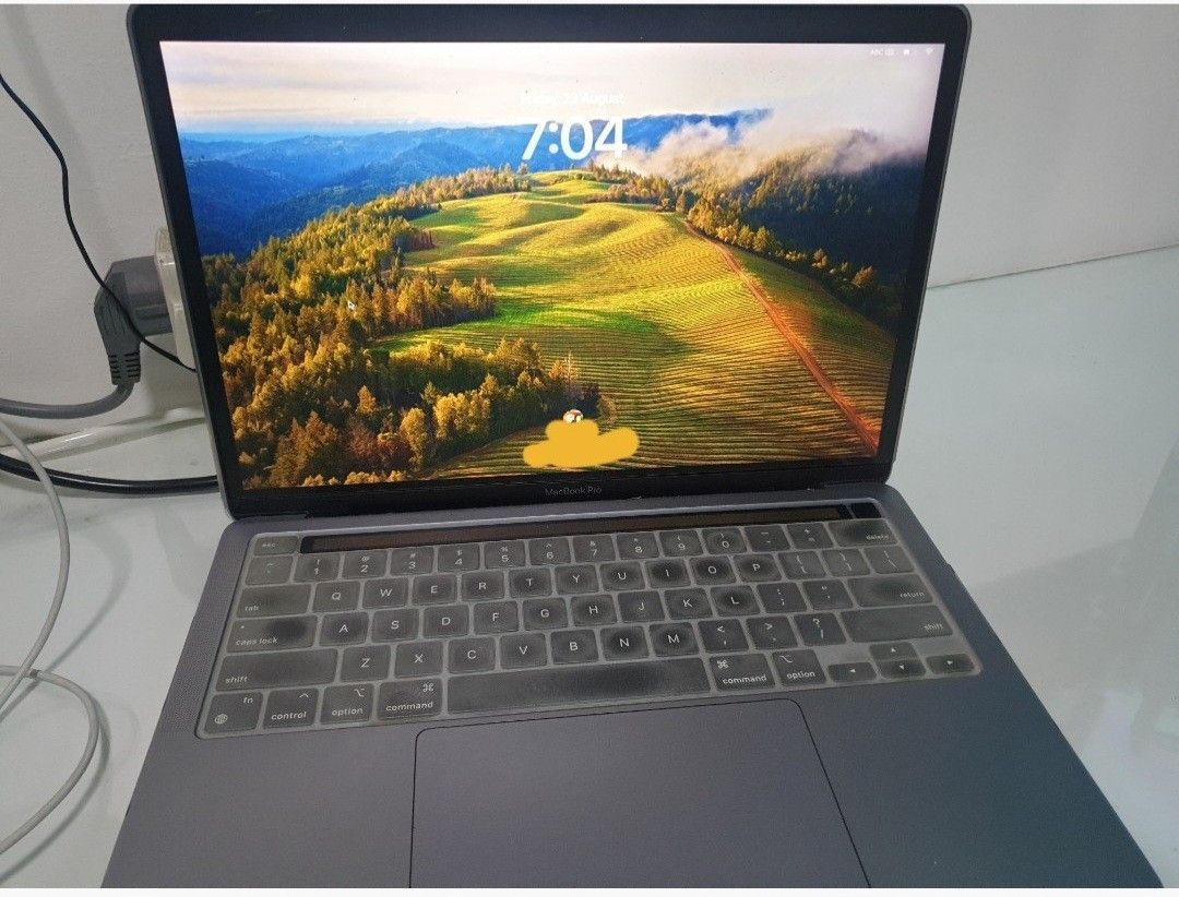 MacBook Pro 13 inch,  M1 2020, 8 GB,  512 GB