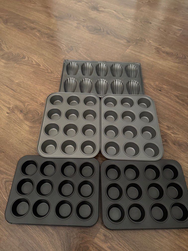 Madeline x 1 , mini scone tray  x 4
