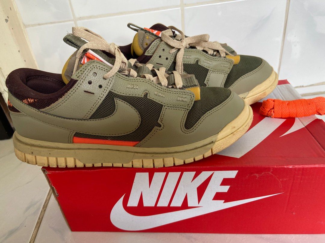 Nike Air Dunk Jumbo (Category: Sneakers) located in Floridablanca. Submitted by jasdecluttershop (Listing ID 1376562600, Image 3). Description: Original Nike Air Dunk Jumbo Medium Olive colorway With original Box Men US 8 - EUR 41 Only use twice only! Rfs: decluterring Condition: 10/10 Mode of Payment: GCASH, BDO and BPI Shipping Options: Pick Up available within Floridablanca, Pampanga , FLASH EXPRESS or LBC COP .