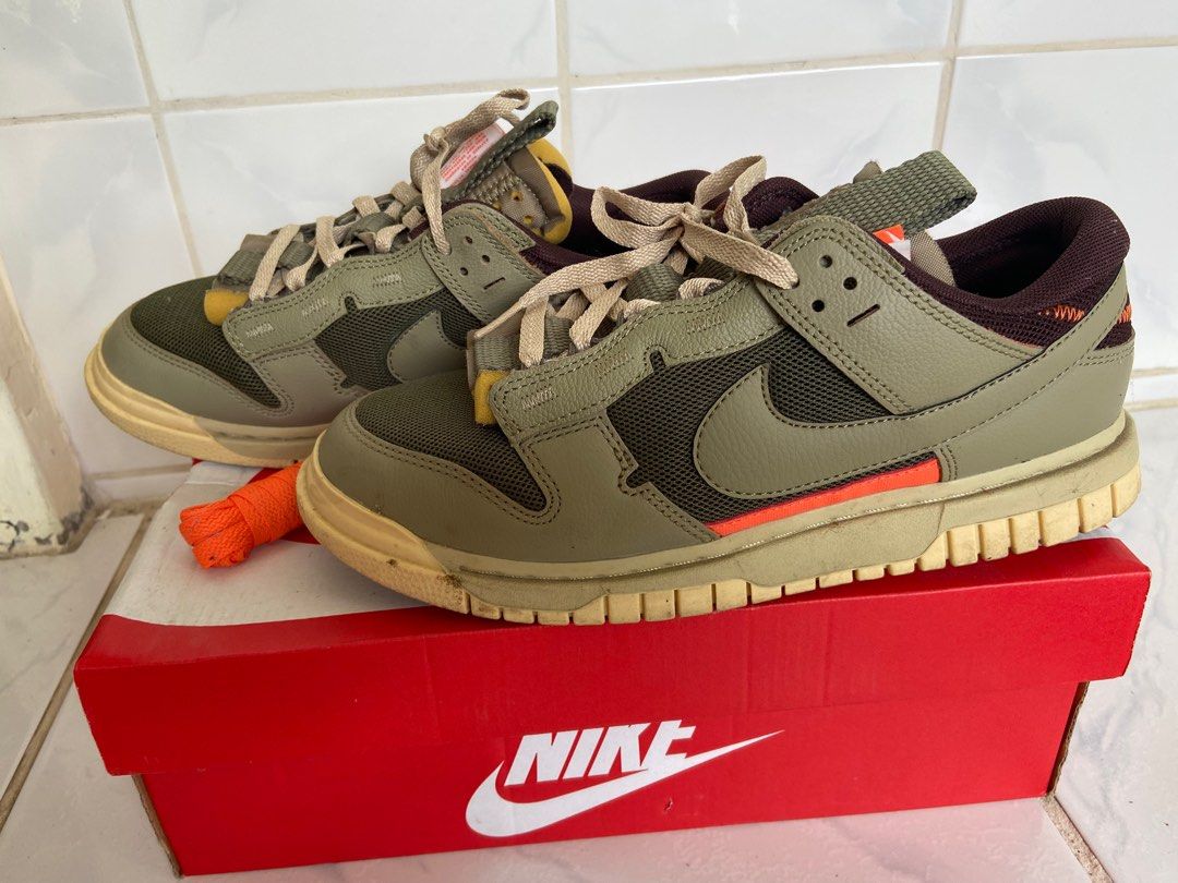 Nike Air Dunk Jumbo (Category: Sneakers) located in Floridablanca. Submitted by jasdecluttershop (Listing ID 1376562600, Image 1). Description: Original Nike Air Dunk Jumbo Medium Olive colorway With original Box Men US 8 - EUR 41 Only use twice only! Rfs: decluterring Condition: 10/10 Mode of Payment: GCASH, BDO and BPI Shipping Options: Pick Up available within Floridablanca, Pampanga , FLASH EXPRESS or LBC COP .
