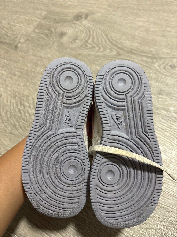 Nike Air Force 1 (Category: Babies & Kids Fashion) located in Singapore. Submitted by nrl_amira (Listing ID 1376608596, Image 3). Description: What you see is what you get I have misplaced the box. Bought from jewel nike store. Uk 8.5 / euro 26 /15cm / us9c.