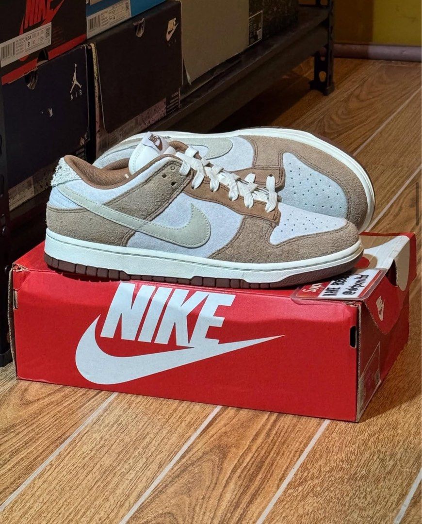 Nike Dunk Low Medium Curry (Category: Sneakers) located in Mandaluyong City. Submitted by dripunltd (Listing ID 1376466913, Image 1). Description: Nike Dunk Low Medium Curry Size 9 Brand New 3,999.