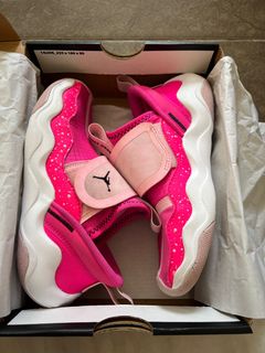 (Category: ) located in . Submitted by preownedauthentic8 (Listing ID 1376514241, Image 1). Description: .
