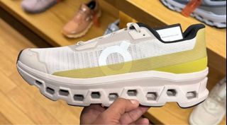 (Category: ) located in . Submitted by miqboutique (Listing ID 1376552440, Image 1). Description: .