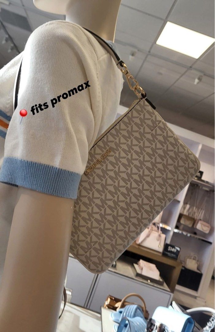 ORIGINAL Michael Kors Kili Bag ✨ (Category: Luxury Bags & Wallets) located in Caloocan City. Submitted by mrglrnzo (Listing ID 1376535384, Image 3). Description: ORIGINAL Michael Kors Jet Set Kili Bag ✨ BRAND NEW‼️ FRESH FROM US 🇺🇸 .