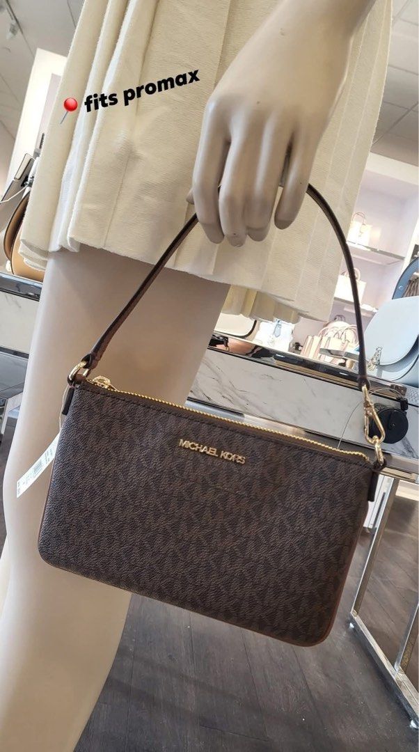 ORIGINAL Michael Kors Kili Bag ✨ (Category: Luxury Bags & Wallets) located in Caloocan City. Submitted by mrglrnzo (Listing ID 1376535384, Image 1). Description: ORIGINAL Michael Kors Jet Set Kili Bag ✨ BRAND NEW‼️ FRESH FROM US 🇺🇸 .