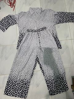 (Kategori: ) berada di . Dikirim oleh rey___ (ID iklan 1376597469, Gambar 1). Deskripsi: .