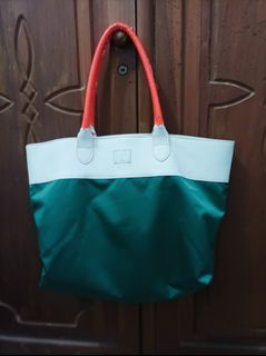 (Kategori: ) berada di . Dikirim oleh cargomasamba (ID iklan 1376568632, Gambar 1). Deskripsi: .
