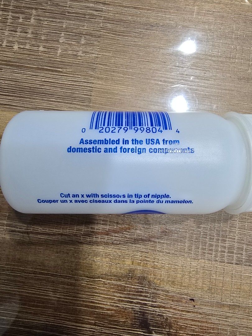 Puppy bottle set (Category: Homes & Other Pet Accessories) located in Singapore. Submitted by 9cloudsabove (Listing ID 1376486824, Image 3). Description: Priority goes to rescuers. no postage, collect at Keat Hong LRT. Like new: Puppy bottle & medium silicon teat Used for 2 weeks to nurse puppies. original yellow teat of bottle has been cut wider, so use only when pups are at least 2 or 3 wks old. for younger pups, use the beige teats. Brand new: