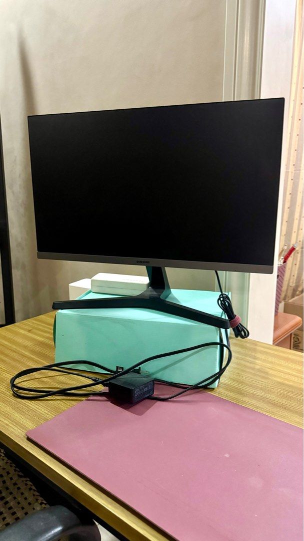 Samsung LED Monitor (IPS Panel) (Category: Desktops) located in Pasig City. Submitted by megaraaa (Listing ID 1376554800, Image 2). Description: SAMSUNG MONITOR S24R350FHE •23.8 inches x 11.6 inches •IPS Panel •1920 x 1080 pixels (Full HD / 1080p) • used for admin work.
