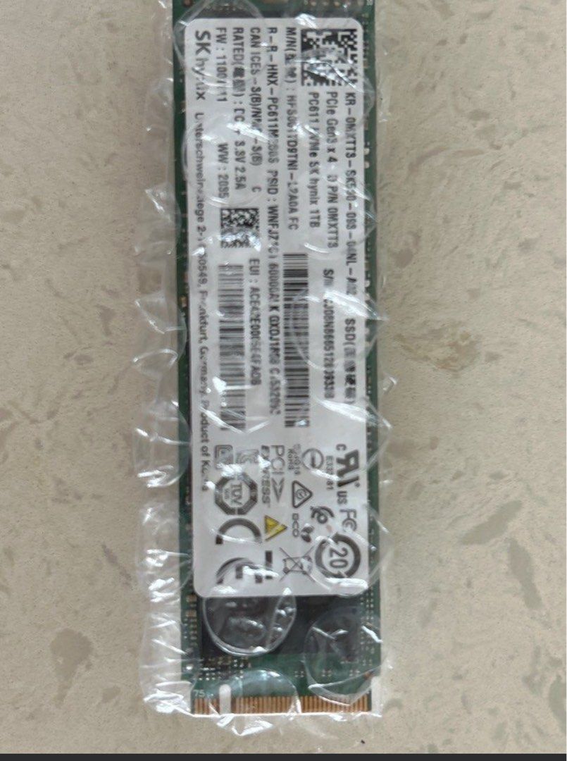 SK Hynix 1TB NVME SSD (Category: Hard Disks & Thumbdrives) located in Singapore. Submitted by mightybin16 (Listing ID 1376534546, Image 1). Description: .