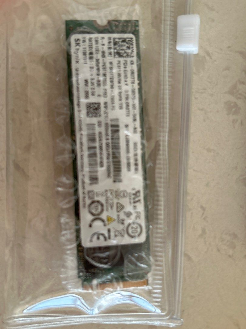 SK Hynix 1TB NVME SSD (Category: Hard Disks & Thumbdrives) located in Singapore. Submitted by mightybin16 (Listing ID 1376534546, Image 3). Description: .