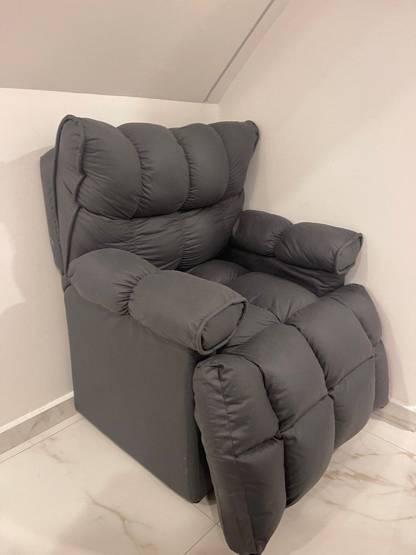 Brand New Custom Sofa Chair (Category: Chairs) located in Singapore. Submitted by wsung (Listing ID 1376429172, Image 1). Description: can adjust back and leg area.
