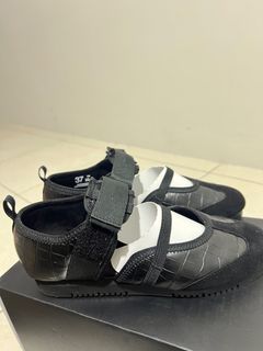 (Category: ) located in . Submitted by marr_store (Listing ID 1376542314, Image 1). Description: .