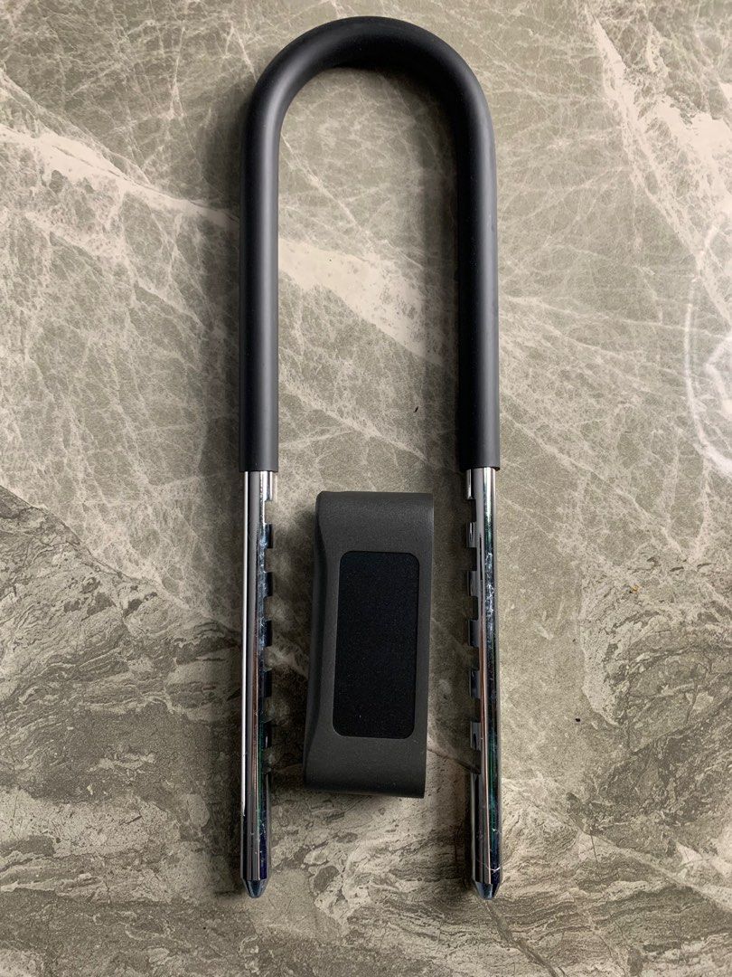 U shape locker (Category: Locks, Doors & Gates) located in Makati City. Submitted by mikeebwb (Listing ID 1344108315, Image 2). Description: U Shaped Locker It can open by fingerprint, key and phone Offer price is 1800peso Negotiable Contact number is 09672141605.