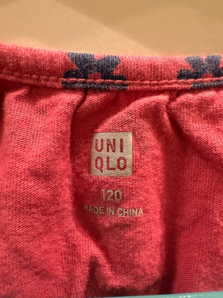 由 recloset2 (刊登 ID 1376472696，圖片 2) 提交，位於 台北市 (Taipei) 的 Uniqlo (類別：嬰兒及兒童流行時尚)，說明：120 。