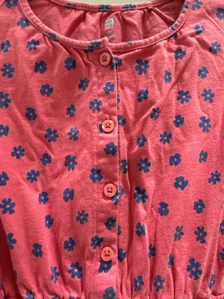 由 recloset2 (刊登 ID 1376472696，圖片 3) 提交，位於 台北市 (Taipei) 的 Uniqlo (類別：嬰兒及兒童流行時尚)，說明：120 。