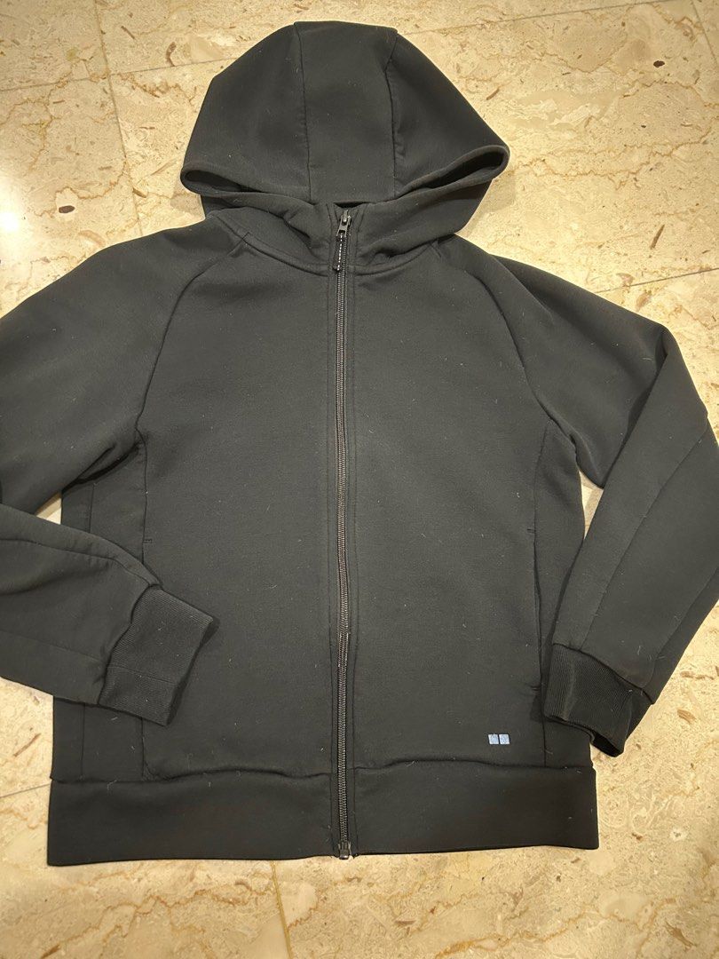 Uniqlo Black Jacket (Category: Babies & Kids Fashion) located in Singapore. Submitted by jc4space (Listing ID 1376573117, Image 1). Description: Uniqlo Black jacket with hood. Suitable for height : 145-155cm Size : 150cm Self collect or top up for postage .