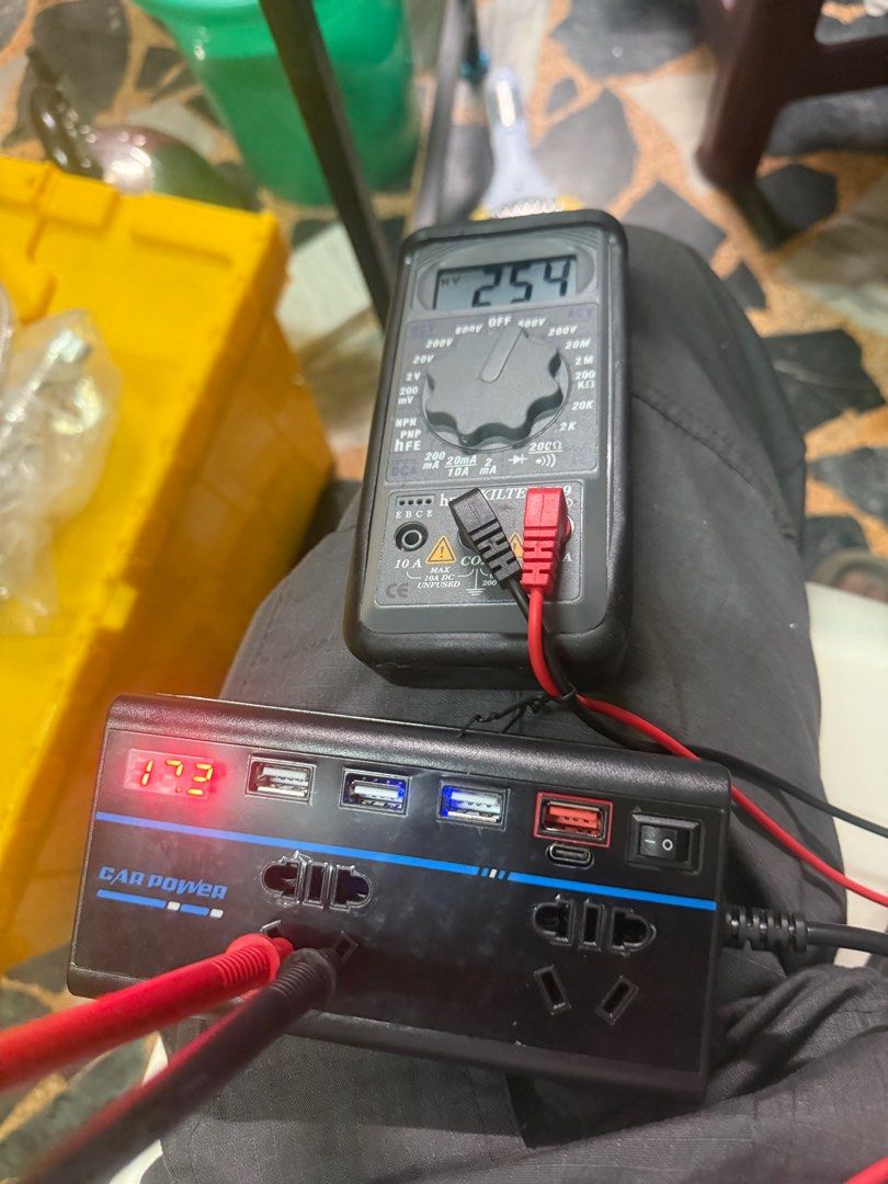 由 cccccccccyyy (刊登 ID 1376455919，圖片 1) 提交，位於 桃園市 (Taoyuan) 的 車用逆變器建議直接當USB輸出就好 (類別：汽機車零配件)，說明：因為輸出是220所以建議拿來當USB多孔輸出即可充手機充電器。