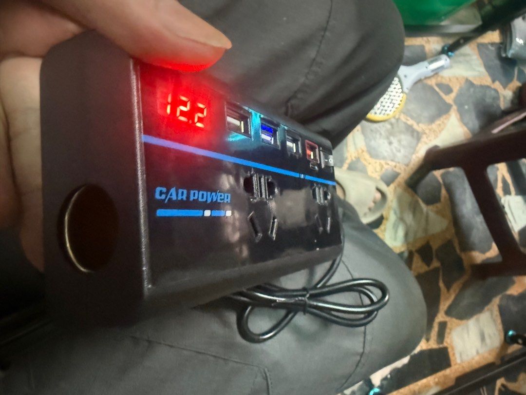 由 cccccccccyyy (刊登 ID 1376455919，圖片 2) 提交，位於 桃園市 (Taoyuan) 的 車用逆變器建議直接當USB輸出就好 (類別：汽機車零配件)，說明：因為輸出是220所以建議拿來當USB多孔輸出即可充手機充電器。
