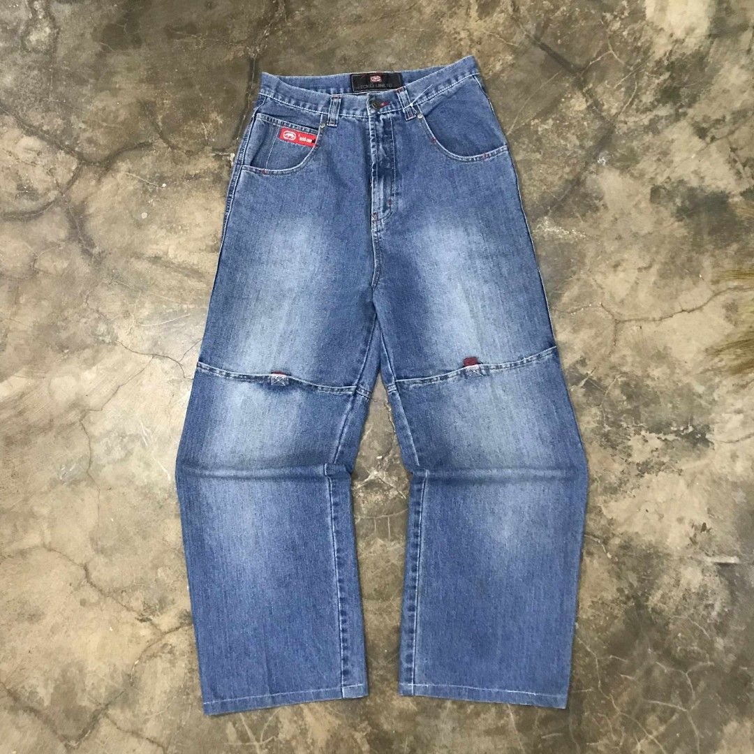 Y2K Ecko Unltd Big Pocket Baggy Pants (Category: Jeans) located in Santa Cruz. Submitted by ygdripp8 (Listing ID 1376480369, Image 2). Description: Excellent condition washable stain Waistline - 30 Length - 41.5 Thigh - 12 Hem - 9.5.