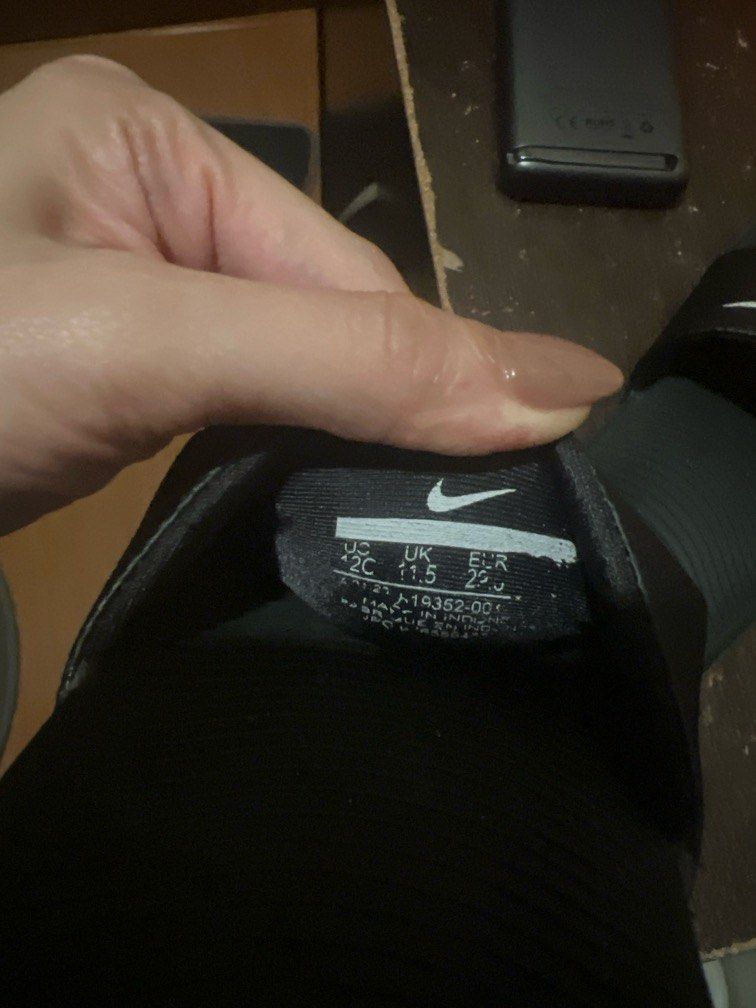 12C Nike Kawa Young Kids (Category: Babies & Kids Fashion) located in Quezon City. Submitted by jadz16 (Listing ID 1376782541, Image 2). Description: -it can pass as brand new as seen in the pictures -SF c/o the buyer .