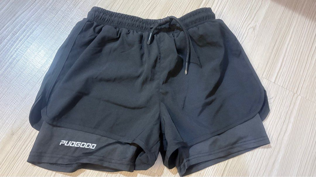 由 minachao (刊登 ID 1376809511，圖片 1) 提交，位於 新竹縣 (Hsinchu County) 的 *無名小店*假兩件運動短褲160公分男女皆可 (類別：嬰兒及兒童流行時尚)，說明：吊牌拆了 沒辦法退換貨 便宜售出。
