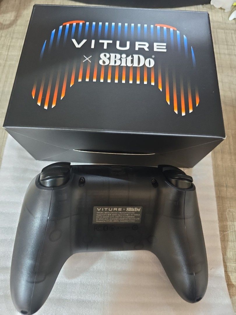 8BitDo Controller (Category: Controllers) located in Singapore. Submitted by the_syndicate (Listing ID 1376737109, Image 2). Description: 8Bitdo Controller Transparent Black Steam Deck Limited Edition Self Collect..