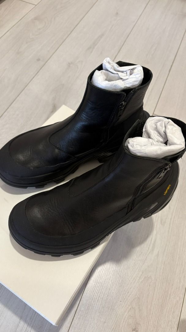 YOKE SIDE ZIP LEATHER BOOTS