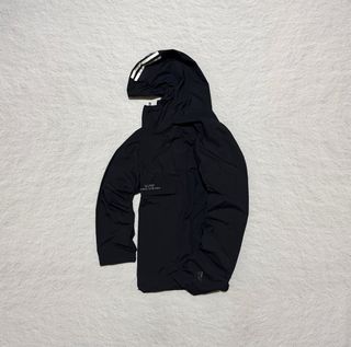 (Kategori: ) berada di . Dikirim oleh hunterthrift.id (ID iklan 1376729895, Gambar 1). Deskripsi: .