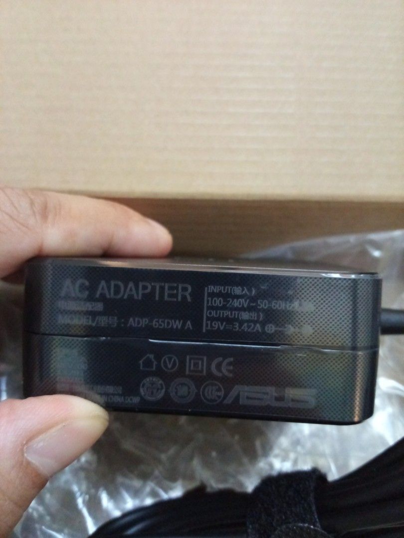 Asus Laptop charger (Category: Laptops & Notebooks) located in Mandaluyong City. Submitted by richardolshoppe (Listing ID 1376791529, Image 3). Description: Asus laptop charger 33 watts 1.75A, 45 watts 2.37A, 65 watts 3.42A available brand new 1 month warranty replacement.