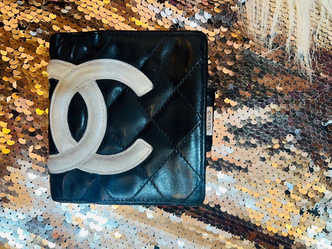 Authentic Chanel CC Cambon Compact Wallet (Category: Luxury Bags & Wallets) located in Dumaguete. Submitted by lovebags.ph (Listing ID 1376689446, Image 3). Description: Actual pictures posted. Excellent used condition 🩷.