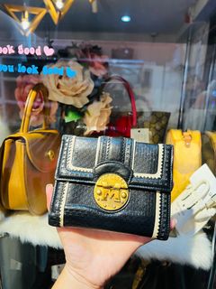 (Category: ) located in . Submitted by lovebags.ph (Listing ID 1376689813, Image 1). Description: .