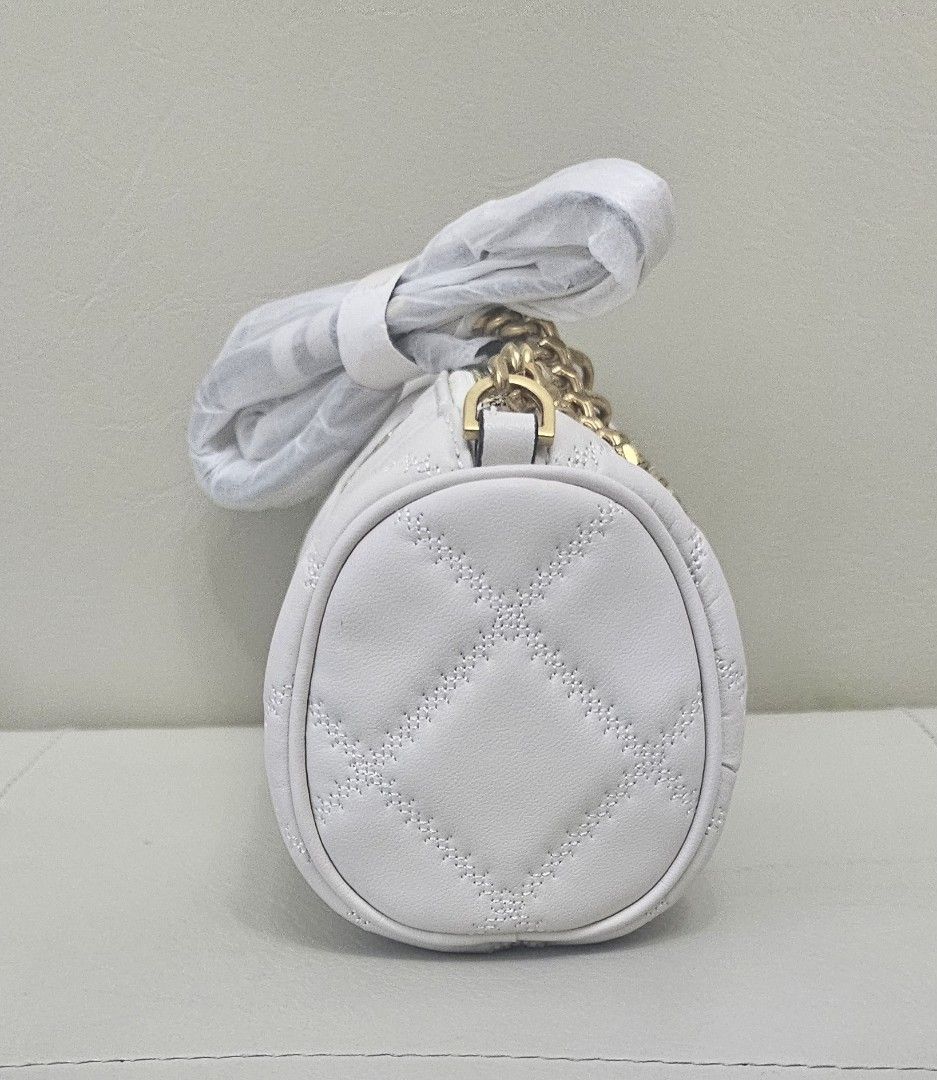 TORY BURCH (Category: Luxury Bags & Wallets) located in Pasig City. Submitted by vkcz702 (Listing ID 1376724435, Image 2). Description: .