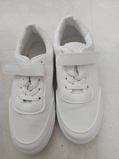 (Category: ) located in . Submitted by highheelz (Listing ID 1376684172, Image 1). Description: .