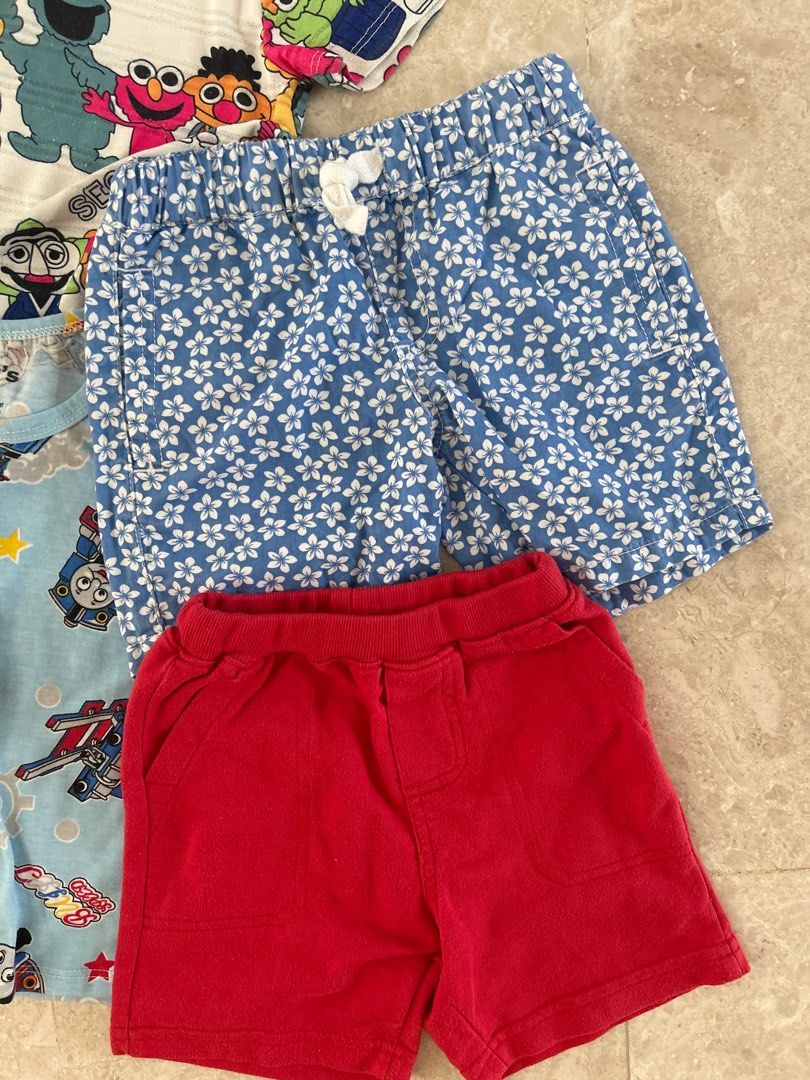 Boy clothes fit 2-3 year old (Category: Babies & Kids Fashion) located in Singapore. Submitted by jay098 (Listing ID 1376649820, Image 3). Description: Includes one branded seed shorts One branded richgi shorts One carters long sleeve .