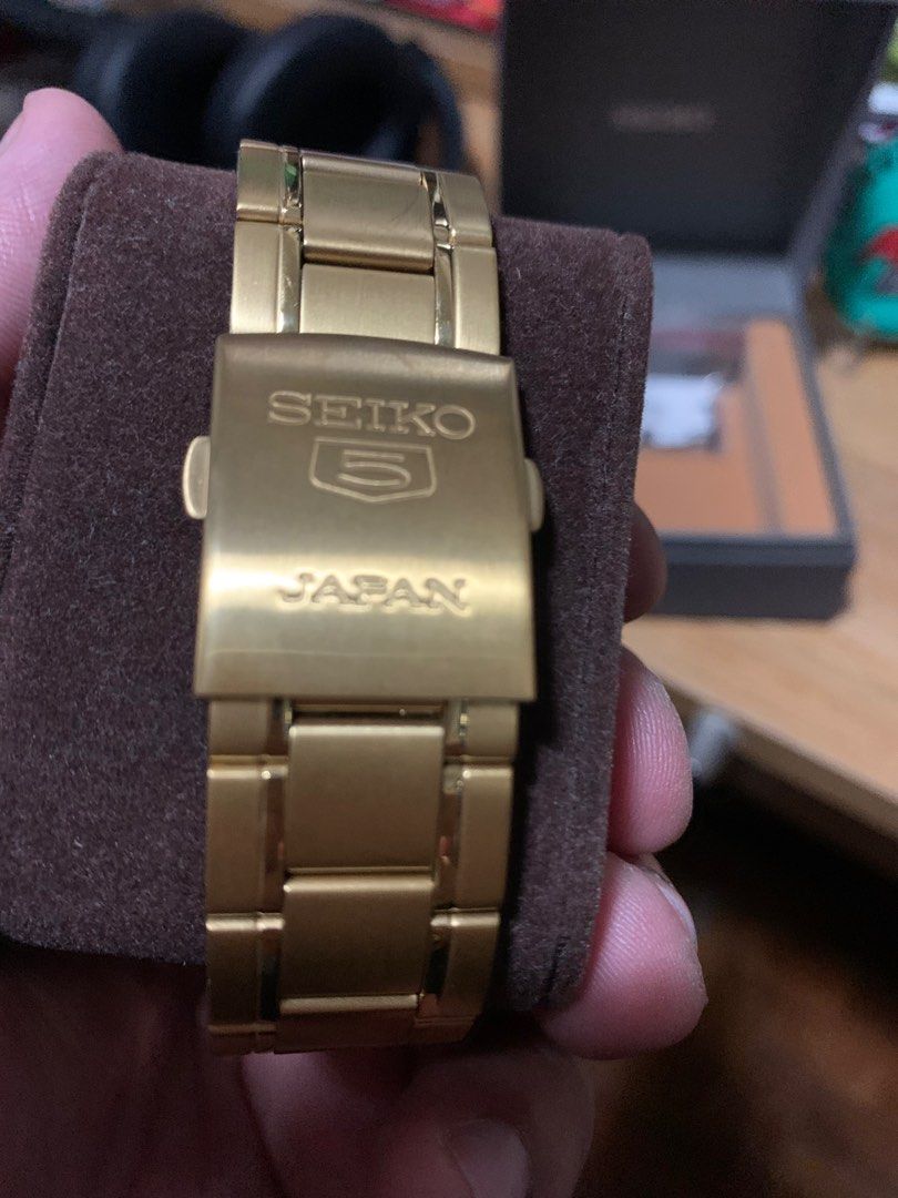 Brandnew Seiko 5 automatic Japan (Category: Men's Watches) located in Paranaque City. Submitted by rysauto (Listing ID 1376765499, Image 3). Description: For sale Brandnew Seiko 5 Japan automatic 40mm Complete 8000 Pm.
