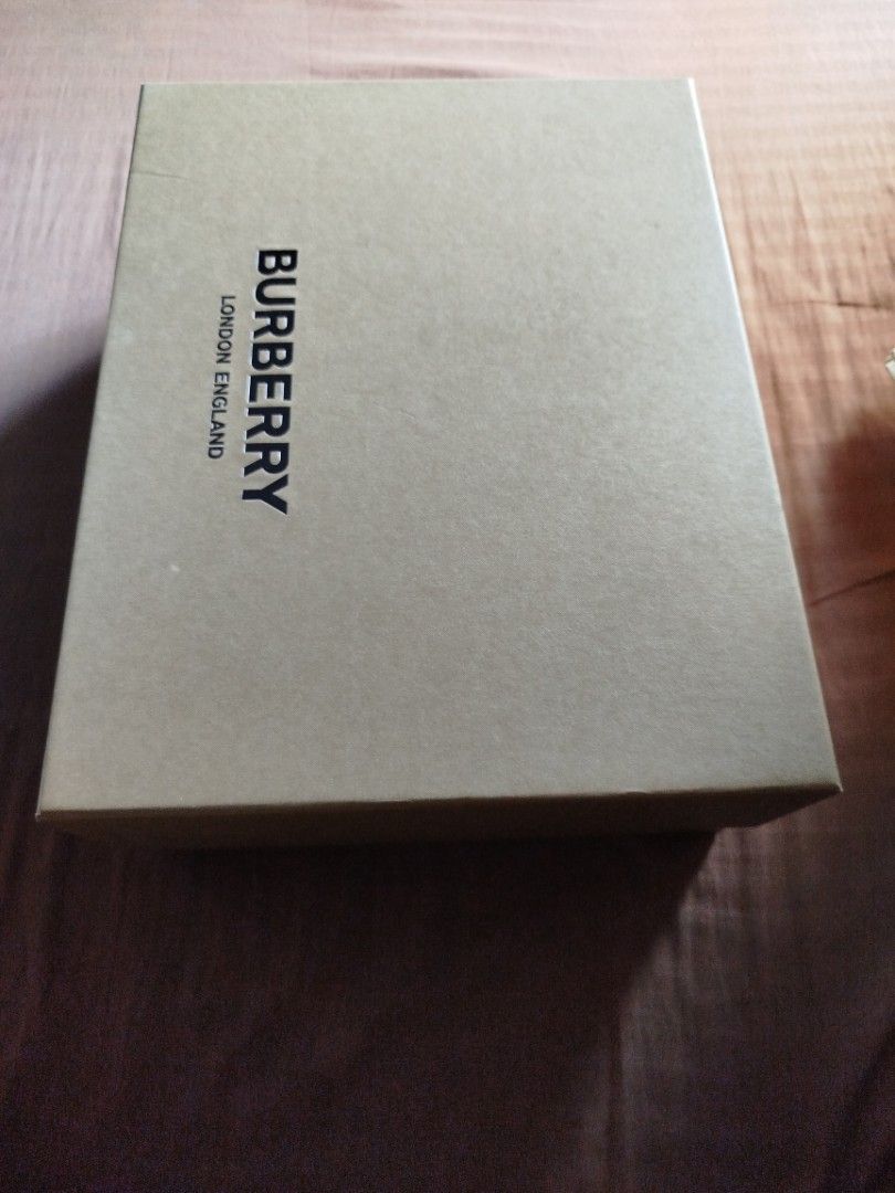 BURBERRY EMPTY SHOE BOX (Category: Accessory Holder, Box & Organizers) located in Caloocan City. Submitted by edlan_23 (Listing ID 1376672483, Image 1). Description: Original BURBERRY Shoe Box length: 12 1/2 inches width: 9 3/4 inches.