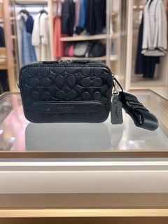 (Category: ) located in . Submitted by fascinating.bag.mall (Listing ID 1376697270, Image 1). Description: .