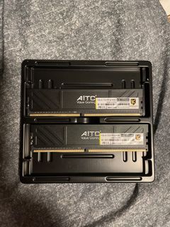 （分類：）位於 。 由 soldbynl 提交（商品編號 1376759502，圖片 1）。簡介： 。